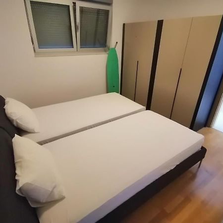 Apartman Sara Pržno Esterno foto