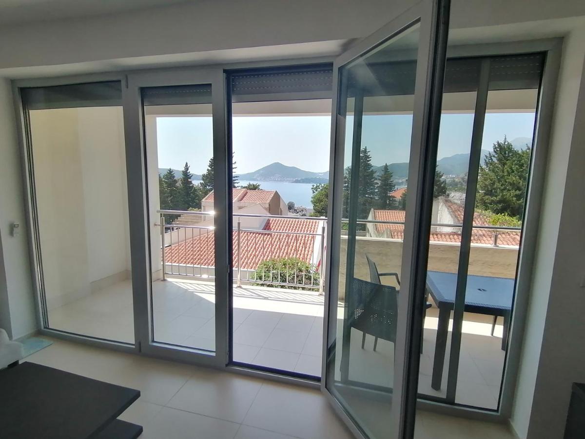 Apartman Sara Pržno Esterno foto