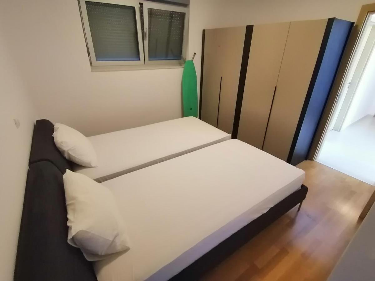 Apartman Sara Pržno Esterno foto