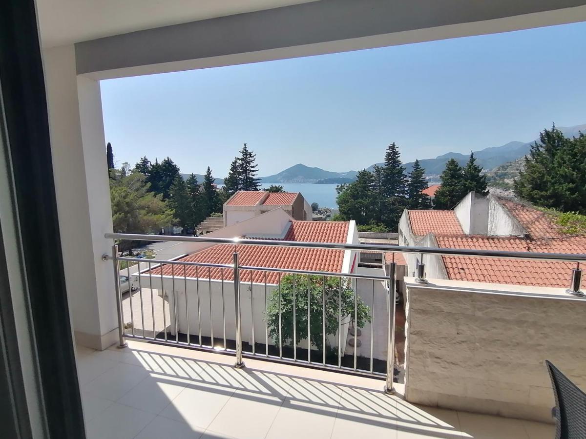 Apartman Sara Pržno Esterno foto