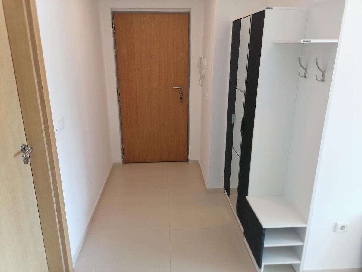 Apartman Sara Pržno Esterno foto